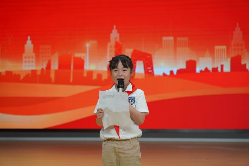 孟逸涵发言.JPG